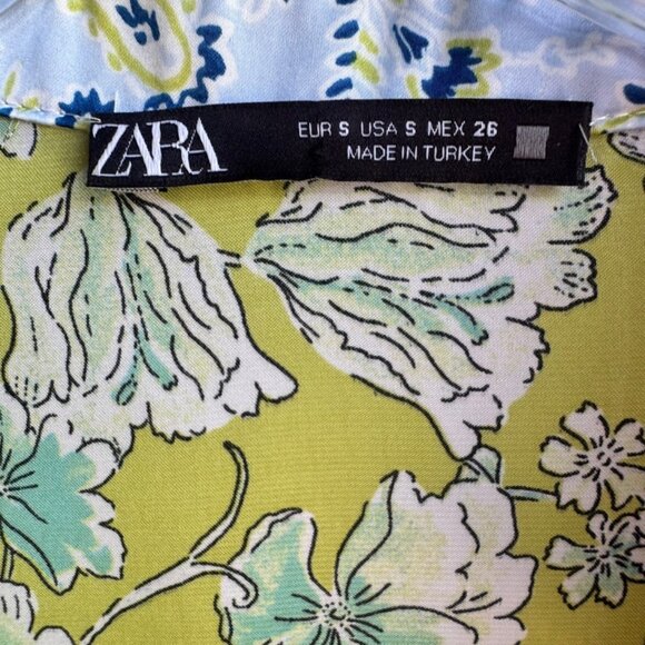 Zara Collared 3/4 Sleeve Paisley Print Satin Button Up Blouse Women's Size S - Picture 3 of 7